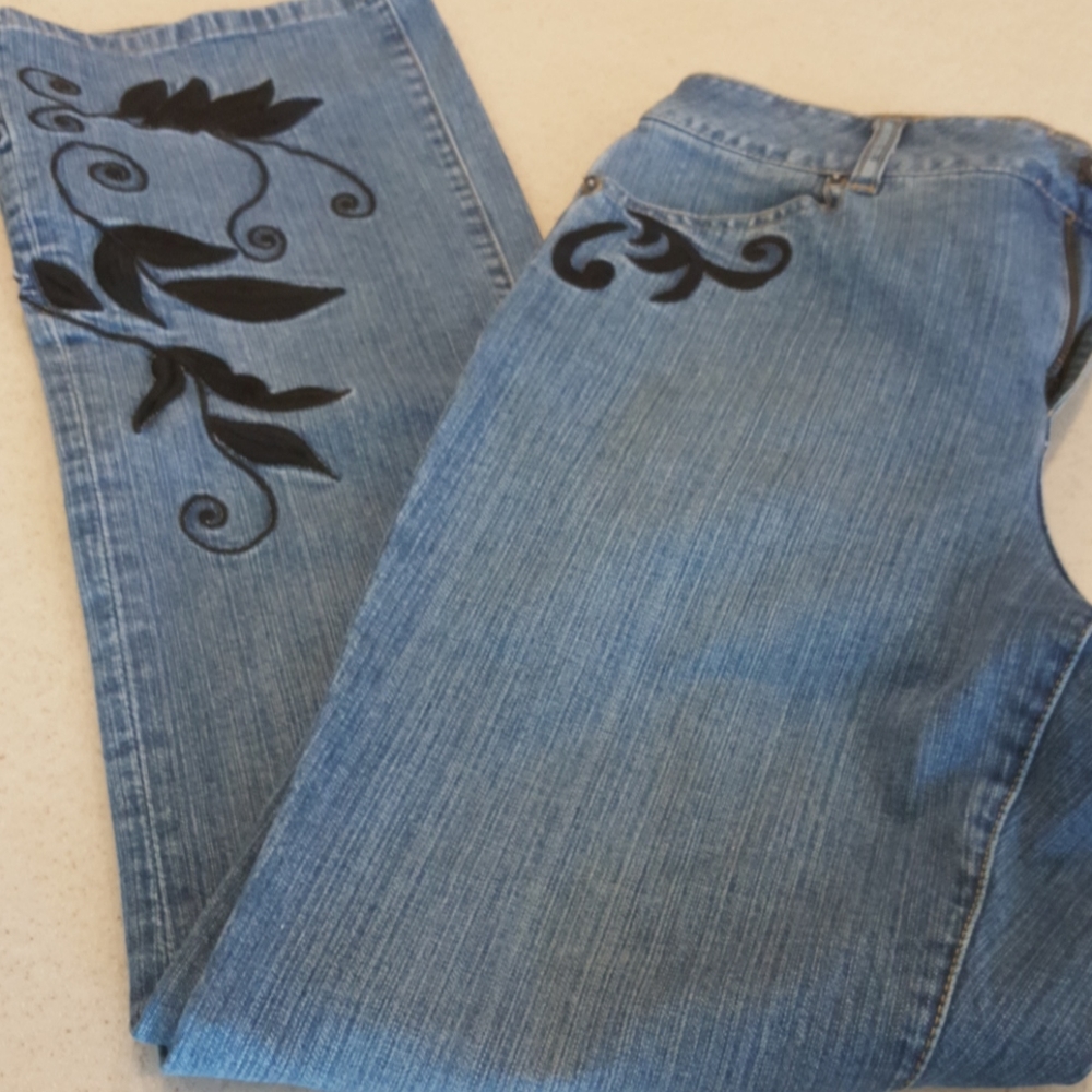 Embroidered Jeans size 6